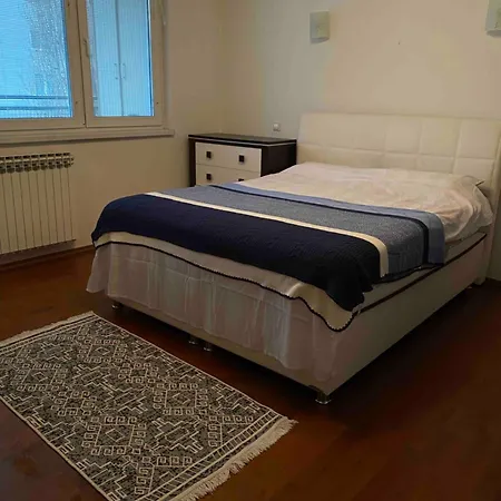 Zagrebacka 24 Apartment
